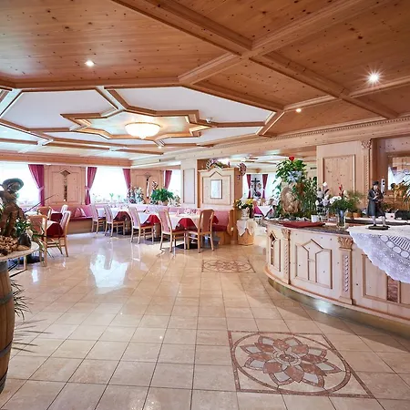 Alpenhotel Schoenwald Superior Hotel Valles